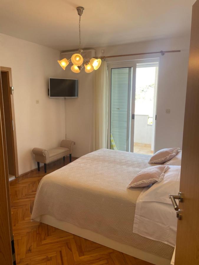 Apartmani Isabella - Ilda Radonic Jelsa  Exterior photo