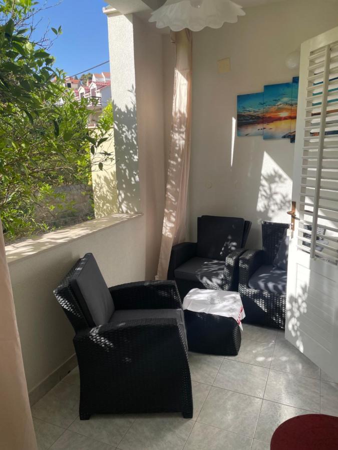 Apartmani Isabella - Ilda Radonic Jelsa  Exterior photo