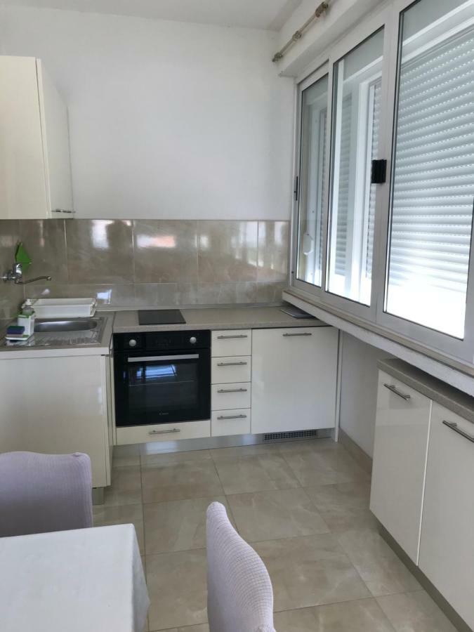 Apartmani Isabella - Ilda Radonic Jelsa  Exterior photo